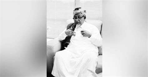 Mahkamah persekutuan hari ini memerintahkan kes saman rm13.5 bilion difailkan puncak niaga holdings bhd terhadap bekas menteri besar selangor, tan sri abdul khalid ibrahim, berhubung. Bekas Timbalan Menteri Besar Selangor, Abu Sujak Mahmud ...
