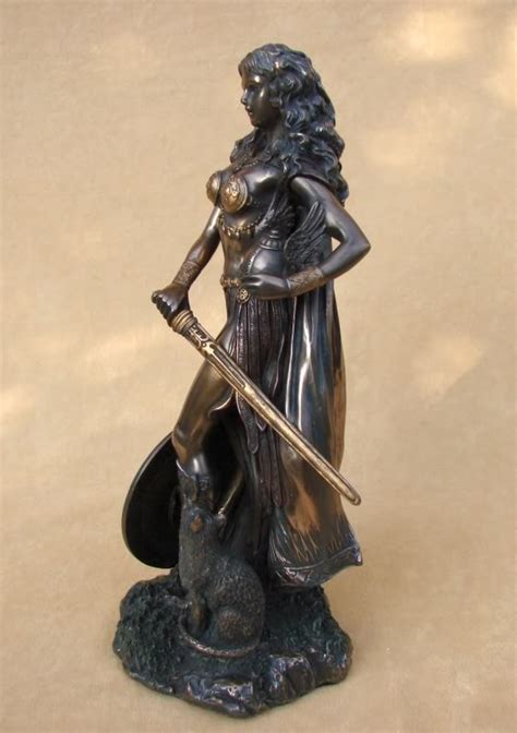 Sie gilt als nächstbedeutende göttin des nordischen pantheons nach frigg. Freya Göttin der Liebe Figur Sammelfigur bronz. nordische ...