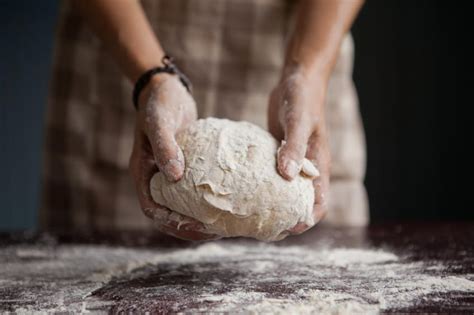 Platziere die genannten zutaten laut rezept auf der werkbank und nimm den kuchen auf. Wie kann man Hefeteig aufbewahren? - Tipp - kochbar.de ...