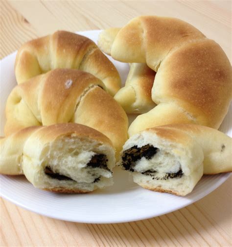 A traditional christmas bread from hungary and eastern europe. "Kifli" is Hungarian bread which means crescent moon ...