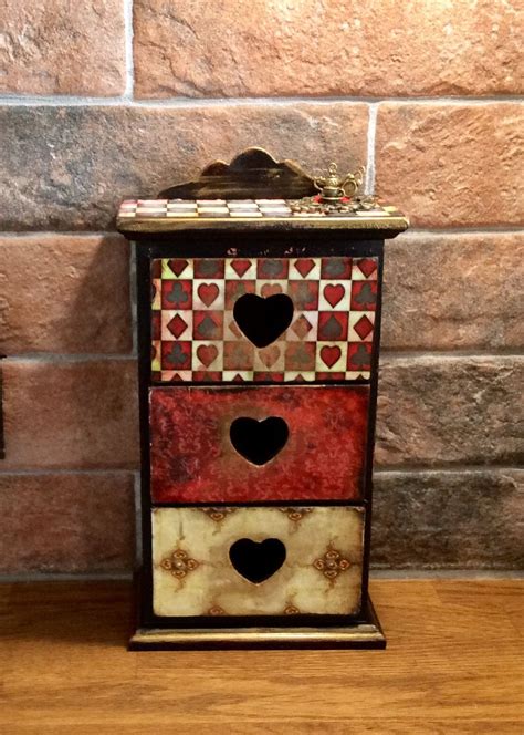 Chest of drawers for small bedrooms. Alice in Wonderland mini chest of drawers Alice in ...