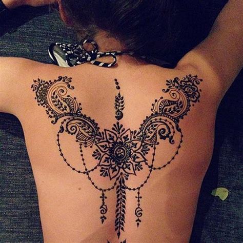 This henna tattoo design draws design cues from mughal art. 15 Back Henna Tattoos Meant For Henna Lovers