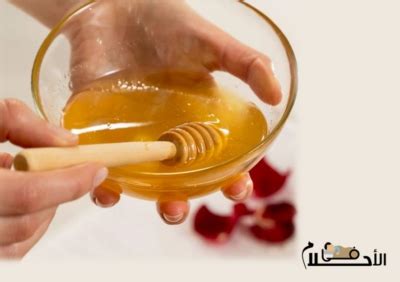 لبس التنورة في المنام للعزباء وكانت قصيرة هي دليل ارتكابها للكثير من الذنوب والمعاصي في حياتها وعليها التوبة. تفسير حلم ازالة الشعر في المنام للعزباء والمتزوجة والحامل ...
