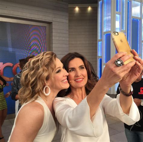 Fátima gomes bernardes (born september 17, 1962) is a brazilian journalist and tv presenter. Claudia Raia revela ter começado a namorar com 8 anos de ...