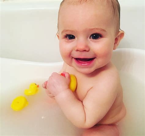 The benefits of a breast milk bath for your baby. Why And How To Make A Breast Milk Bath - Southern Dakota Mama