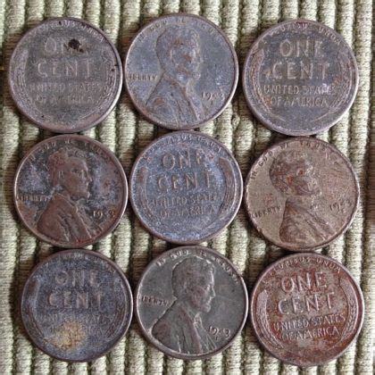 Everybody has found an old coin in their change or inherited something they just do not know about. 1943 Silver Wheat Penny Value - Here's How To Tell The Difference Between A Rare 1943 Copper ...