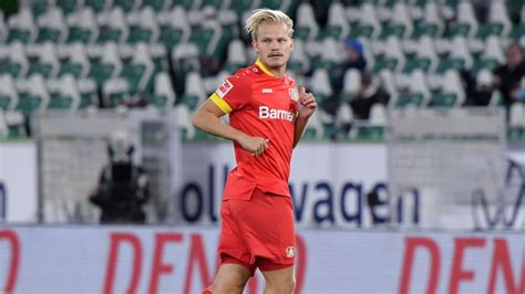 Joel julius ilmari pohjanpalo, is a finnish professional football striker who plays for union berlin, on loan from bayer leverkusen and represents the finland national team. Joel Pohjanpalo wechselt von Leverkusen zu Union Berlin ...