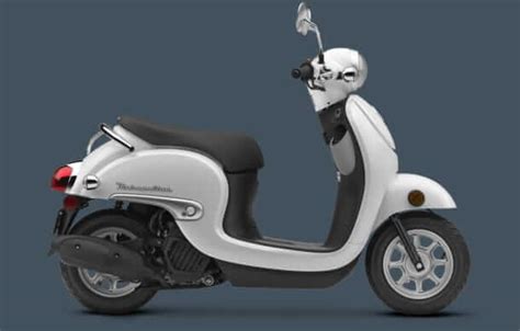 The metropolitan and the ruckus are two honda 50cc scooter models that can wow you. Top 10 Scooters for Campus Cruizin' - College Magazine