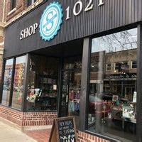 New wave coffee shop is a great place to spend the afternoon getting work done. Shop 1021 - Logan Square - 2650 N Milwaukee Ave