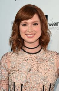 В 2002 году окончила принстонский университет со степенью бакалавра. Ellie Kemper Sexy Bikini Pictures - Hot Erin Hannon Of The ...