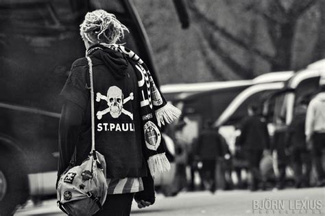 Community forum für fans von fc st. FC St. Pauli Saisonaufstieg Foto & Bild | erwachsene, fans ...