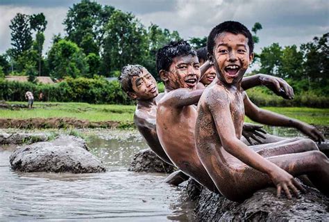 Purenudism.com is a site where you get to learn all about nudists and their style of living. Stunning Photos of This Year's Photo Competition - OMG Nepal