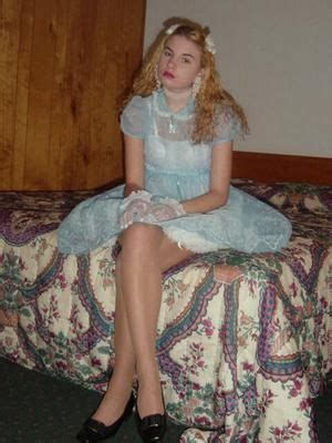 Chloe likes her pet cat very much. Pin on Feminized male maids and sissies