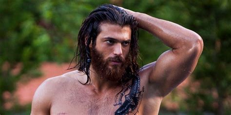 Rushing into a new job at an advertising company, s. Así es Can Yaman, el actor protagonista de 'Erkenci Kus ...