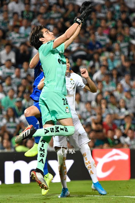 Cruz azul es uno de los grandes y más populares de todo el país. Carlos Acevedo, Santos vs Cruz Azul jornada 18 apertura ...