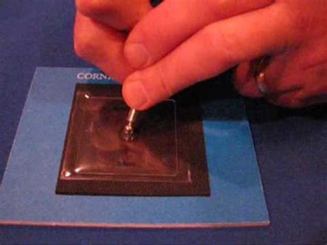 Pelindung layar dari bahan safir mempunyai daya tahan tekanan lebih baik dari pada gorilla glass. " Teknologi Gorilla Glass " Layar Kaca Anti Gores | KASKUS