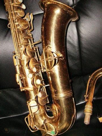 We use cookies to tailor your experience, measure site performance and present relevant advertisements. 1920s Conn Alto Saxophone - C Melody Sax w/Case | #26582619