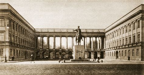 W okresie międzywojennym plac saski, a od 1928 r. Pałac Saski w Warszawie - Wikiwand