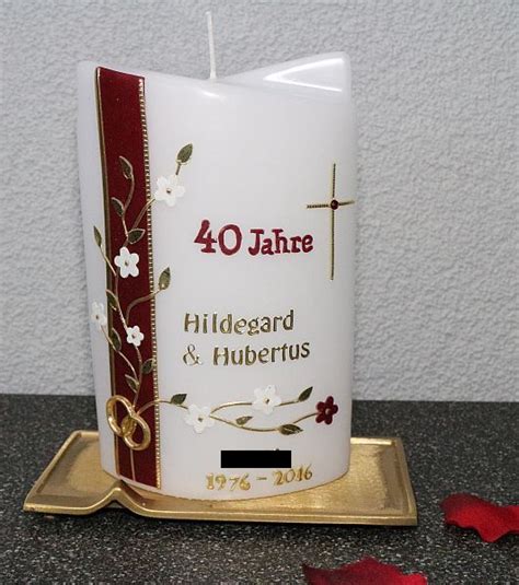 Glückwünsche zur rubinhochzeit sind kleine liebesbotschaften, die dem jubilarenpaar auch für die zukunft von herzen die besten wünsche überbringen. #Rubinhochzeit Ein tolles Geschenk zur Rubinhochzeit #Rubinhochzeitskerze | Rubinhochzeit ...