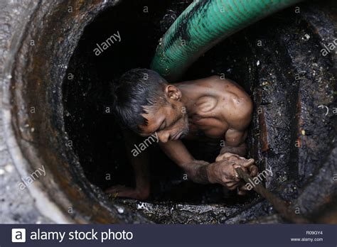 How many days can a camel survive without water? Dhaka, Bangladesh. 3rd Nov, 2018. Razu Ahmed, a 35 year ...