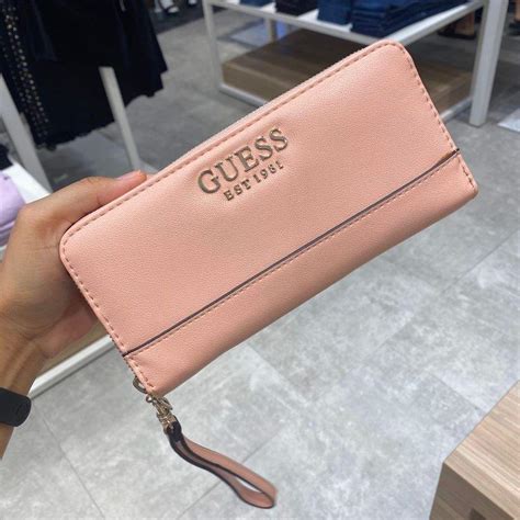 2021 thana ข่าว, สังคม เป๋าตัง, เป๋าตังเวอร์ชั่นใหม่, แอป, แอปเป๋าตังค์ GUESS รวมไอเทมกระเป๋าตังค์สุดเก๋ เปิดเลขสวย!! งบไม่เกิน ...