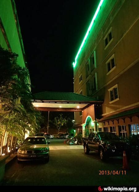 Situado en masai, ts hotel taman rinting está a 35 minutos del aeropuerto internacional senai y cuenta con una sauna. TS Hotel - Johor Bahru District