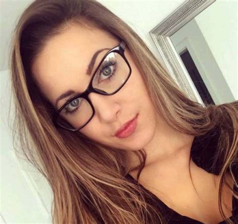 Free dating app that requires women to message first; genuine and kind Irish woman From Ireland Seeking genuine ...