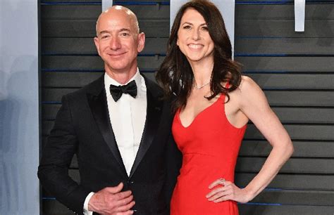 Mackenzie scott, the author and philanthropist who divorced amazon ceo jeff bezos in 2019, has remarried. MacKenzie Scott Was Married To Jeff Bezos | What Was The ...