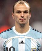 He started his career with argentinos juniors in 1995 and moved to. El plantel de Argentina en la Copa América