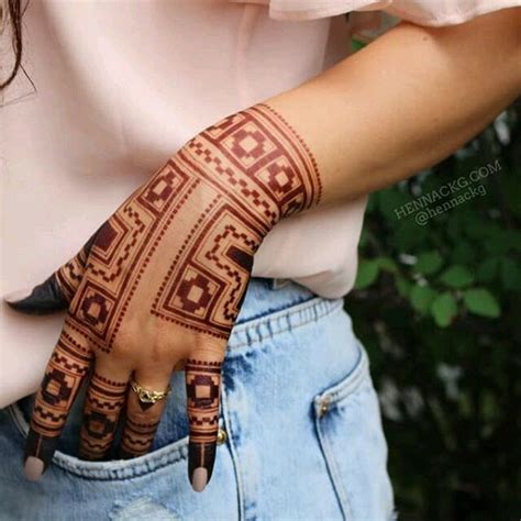 How much does pattern design cost? Pin von rb.free auf نقوش حنة | Henna tattoo ideen, Jagua henna, Henna