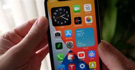 Melalui artikel ini, saya akan menjelaskan mengenai bagaimana cara download video di instagram dengan mudah, baik tanpa menggunakan aplikasi maupun dengan menggunakan aplikasi. Cara Mengubah Icon Aplikasi di iPhone (iOS 14 ...