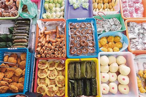 In a statement released by kuala lumpur city hall (dbkl), it's stated that a total of 65 locations in the kl city have been approved to hold ramadan bazaar all throughout the ramadan month. Ramadhan bazaars are still a thing this year in KL and ...