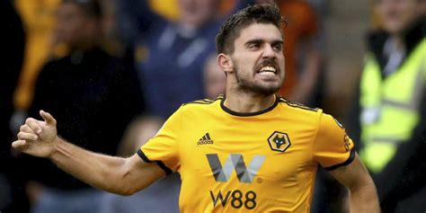 Neves joined the molineux outfit in 2017 from fc porto for around £15m. Juventus Mulai Negosiasi Untuk Ruben Neves - Bet Bola