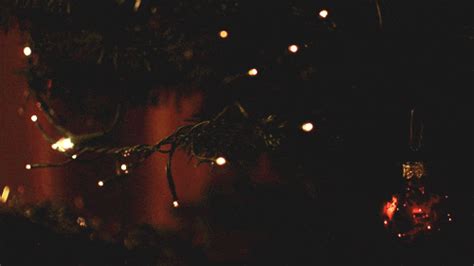 Video bokeh museum vina garut twitter no sensor mp3 alfie bokeh full sensor jpg gif png bmp online sexxxxyyyy bokeh full bokeh lights bokeh video Real Simple Home | Real Simple | Christmas tree tumblr, Christmas tree gif, Hanging christmas lights