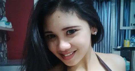 Sejak kematian suaminya tujuh tahun lalu, ia tinggal pembawaan keseharian bu halimah tampak sangat santun. Ngentot Ibu Teman Kantor