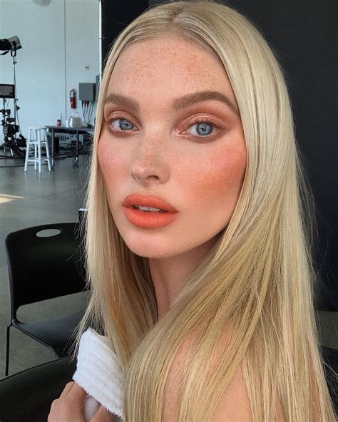 Elsa hosk attends the 2018 vanity fair oscar party hosted by radhika jones at wallis annenberg center for the performing arts on march 4, 2018 in beverly hills, california. The Best Celebrity Beauty Looks - August 8, 2019 - Savoir Flair