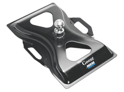 The gooseneck hitch uses a ball and coupler instead of a pin and kingpin like a 5th wheel hitch would. Reese 58079 The Goose 25K Above-Bed Gooseneck Hitch