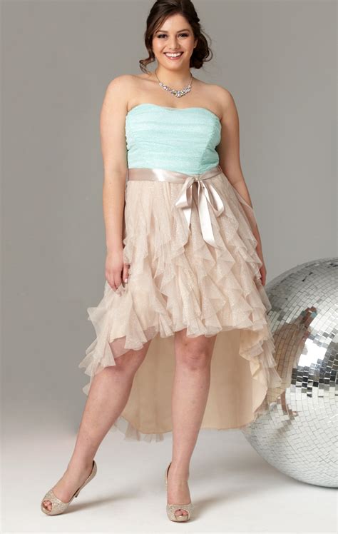 Women's plus size amour lace wedding gown. Plus size short wedding dresses - All women dresses