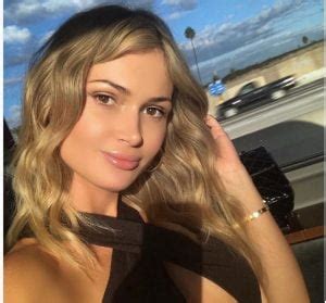 Find the latest in julian edelman merchandise and memorabilia, or check out the rest of our nfl football. Julian Edelman's Swedish Model/Baby Mama Ella Rose