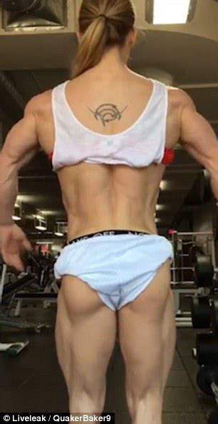 Which body shape do you have? Unbelievable Female Bodybuilder With 0% Body Fat Shows Her ...