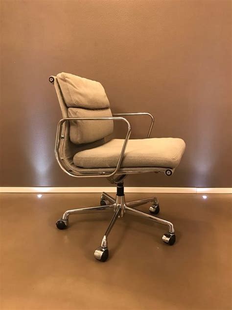 There are 10,235 design works online. Charles Eames Chair gebraucht kaufen! Nur 4 St. bis -75% ...