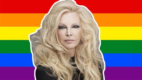 Patty Pravo a favore di adozioni e matrimoni gay ...