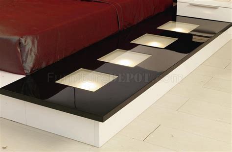 5 years warranty on purchase of any beds. Contemporary 5 Piece Bedroom Set Impera Black White