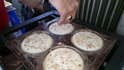 Pisang, tepung terigu, garam, gula pasir, 1/2 sdt soda kue, air, selai cokelat, minyak. Martabak Mini Rasa Keju, Kacang Coklat, Pisang Coklat di ...