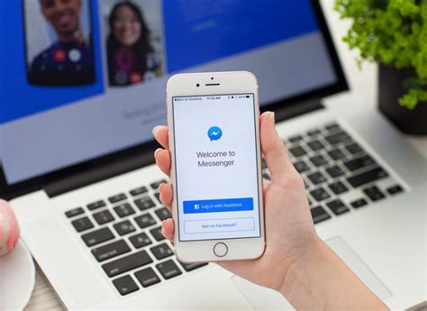 How to video chat using facebook messenger. Facebook Messenger reveals group video with Snapchat-like ...