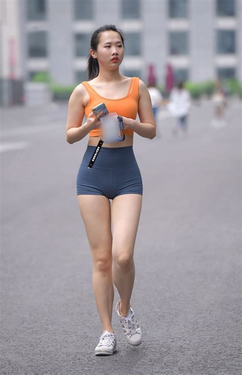 微博 Curvy Girl Fashion, Asian Fashion, Fitness Fashion, Yoga Pants Girls