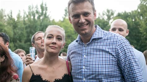 Сми как на подбор несколько дней уже говорят исключительно о том, что 17 января во внуково состоится, как. Навальный записал для жены выступление "оперного оркестра ...
