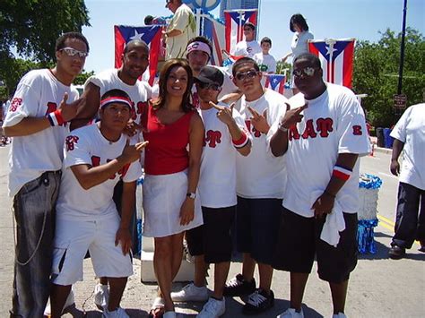 Hitn transmite virtualmente el puerto rican people's day parade en el paseo boricua. Chicago Puerto Rican Day Parade 2008 | LambdaAlphaUpsilon ...