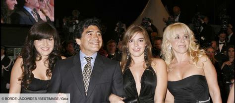 2,972 likes · 164 talking about this. Mort de Diego Maradona : qui est Claudia Villafane, la ...