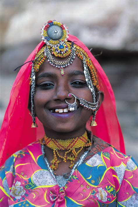 Alors que l'inde commence à entrevoir le pic de la deuxième vague qui a ravagé le pays depuis le mois d'avril, un les premiers signes sont des maux de tête, un gonflement du visage, de la fièvre et l'apparition de taches noires. Inde : Un mariage entre deux enfants de 1 et 3 ans annulé ...